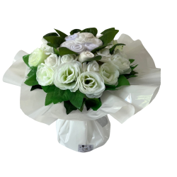 bouquet naissance blanc de fleurs de layettes